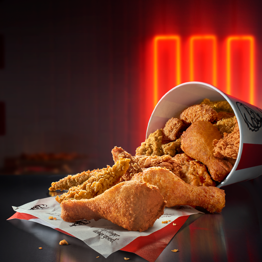 Drugi kubełek 50% taniej! Legendarna promka KFC wraca do restauracji!